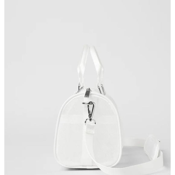 NEW 🤍🤍ALO Yoga Classic White Mini Bag - Picture 2 of 13